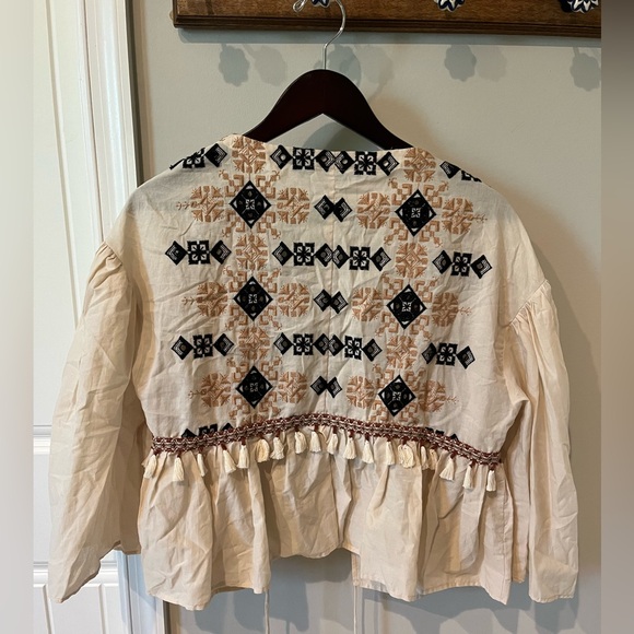 Zara Aztec open top size medium NWOT - Picture 3 of 3